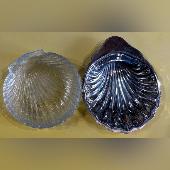 Oneida Other - Vintage Oneida Clam Shell Dishes & Arcoroc Coquillage Dessert Plates